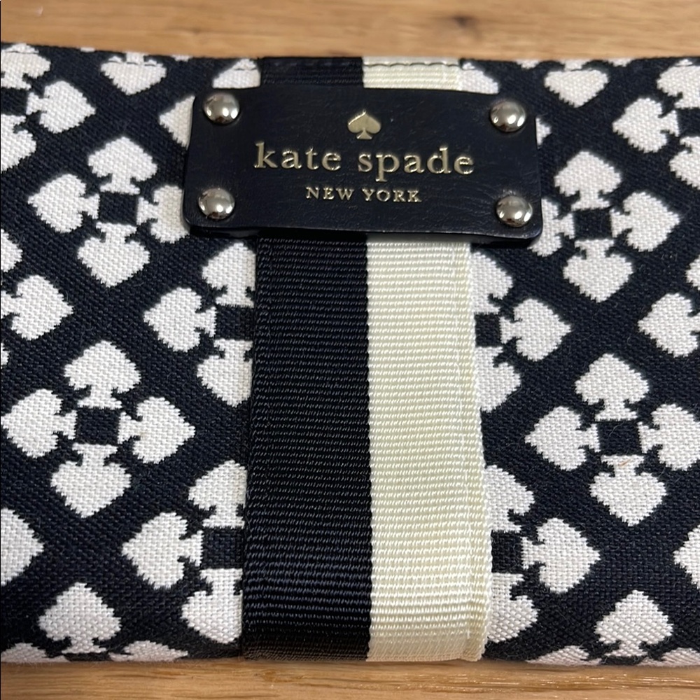 Kate Spade Black and White Wallet - Picture 2 of 7